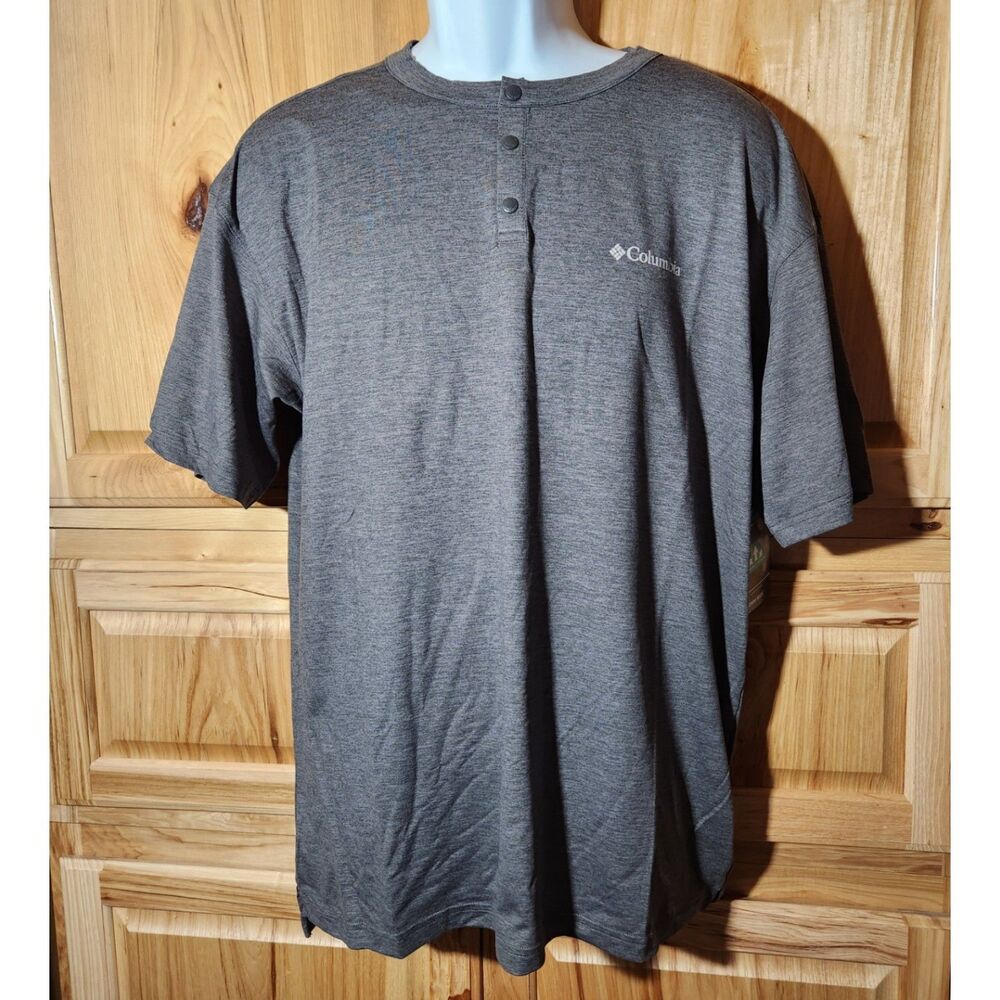 Columbia Coral Ridge Tee Men’s Medium Gray Performance Shirt